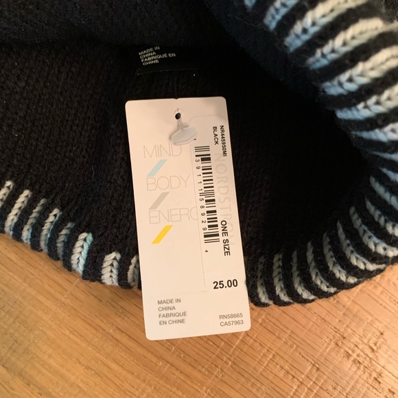 Pair of NWT Zella Women's Reflective Athletic Hats - Picture 7 of 10